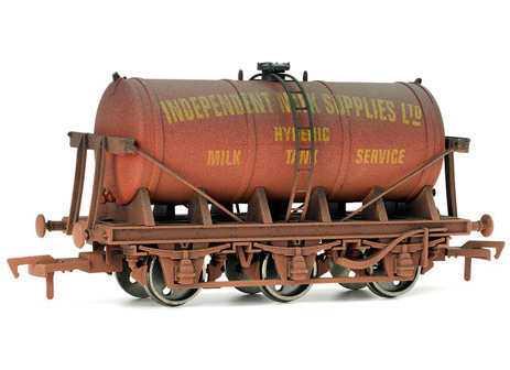 Dapol DA4F-031-012 6 Wheel Milk Tank Independent Milk Supplies Weathered